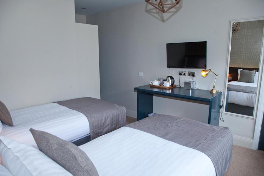 The Royal Hotel Bolton-le-Sands Habitación foto